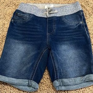 Crown and Ivy shorts Size 10